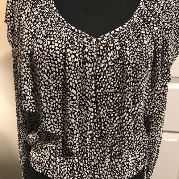 ZARA Polka Dot Ruffled Top EUC - Picture 3 of 10